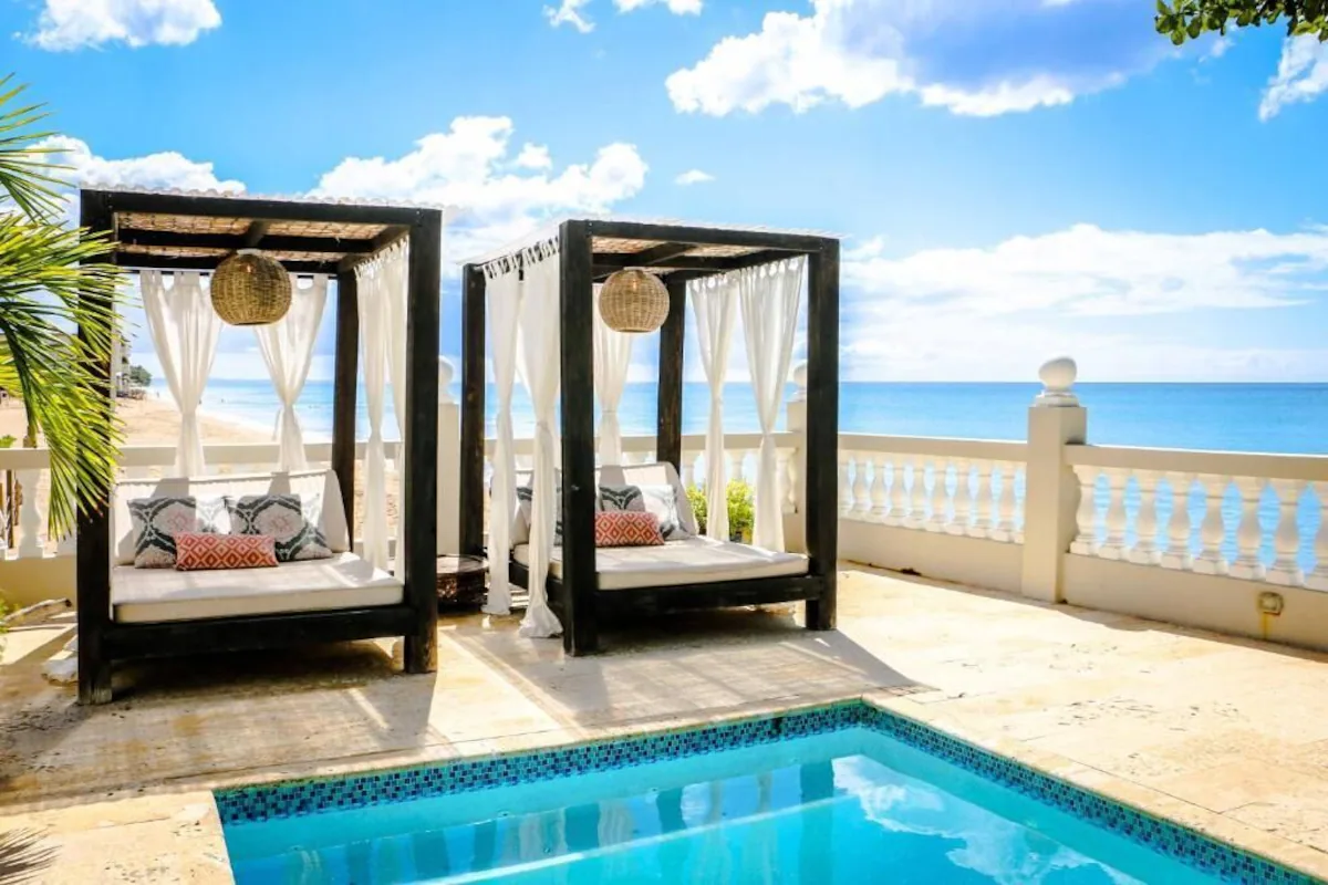 Tres Sirenas Beach Inn Puerto Rico